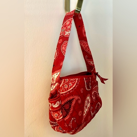 Vera Bradley Red Quilted Shoulder Bag EUC - Picture 3 of 8